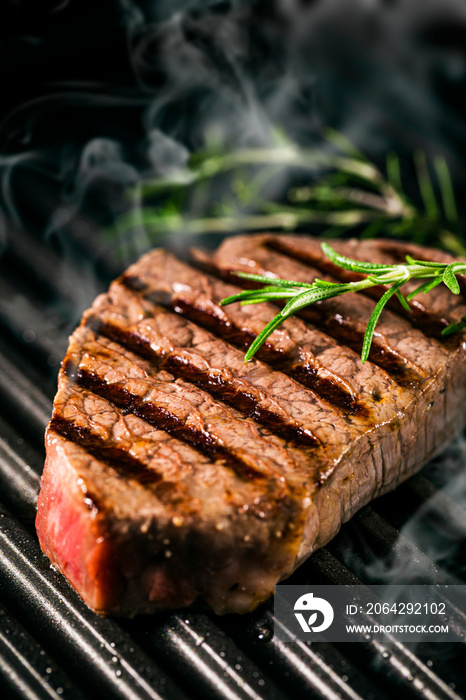 国産和牛ヒレステーキのグリル　Grilled Wagyu fillet steak