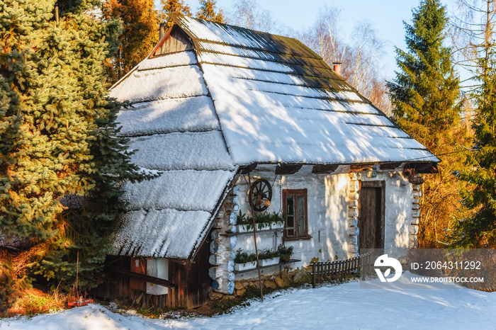 jura. zima, śnieg, turystyka