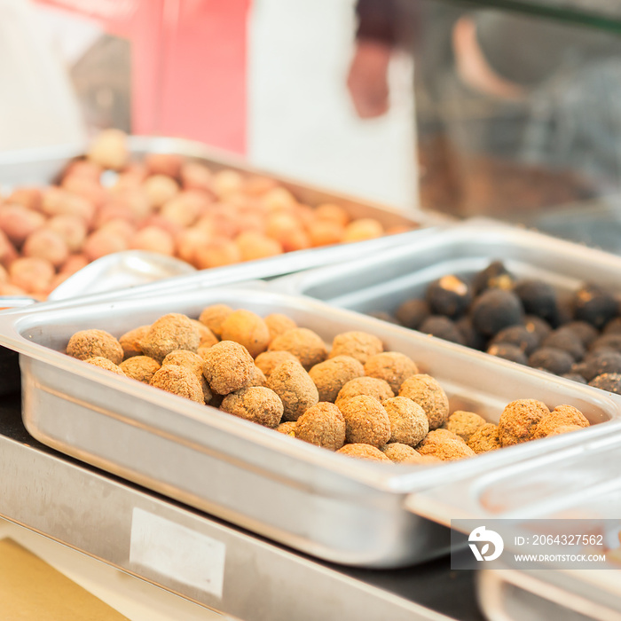 Fried olive ascolane . Typical regional dish