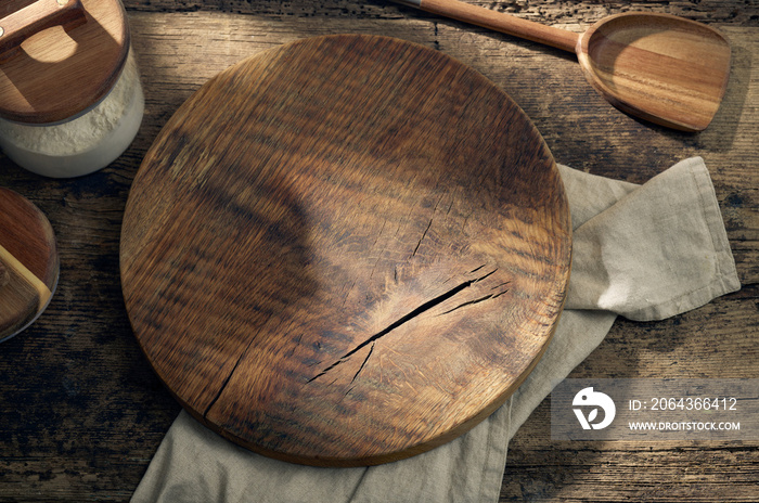 round wooden cutting board
