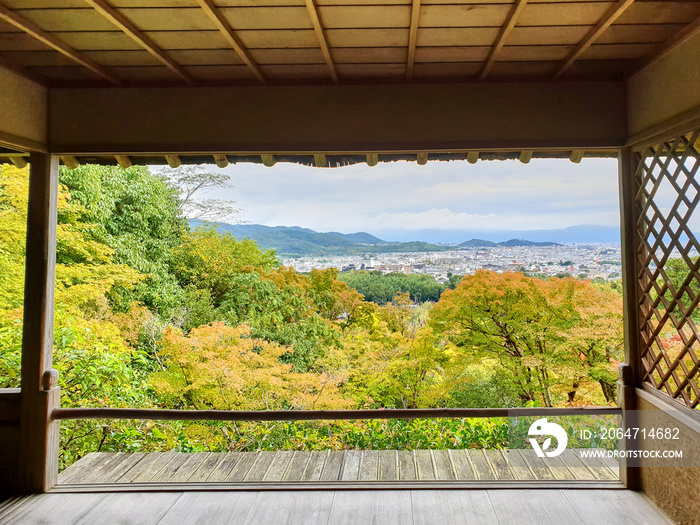 从山上的茶馆看风景