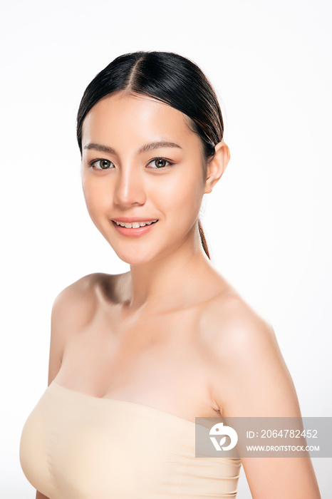 美丽的年轻亚洲女人，皮肤清新