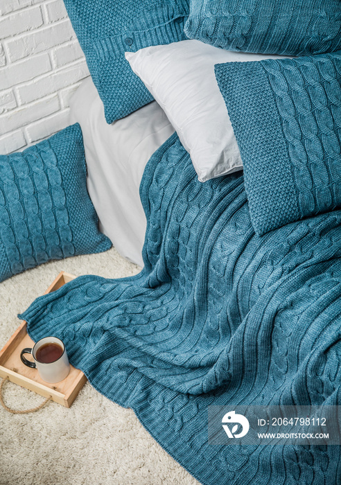 卧室室内暖格枕头纺织色