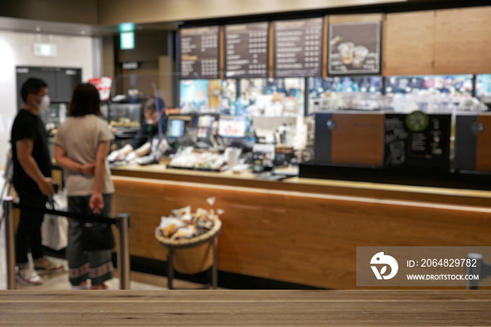 カフェのレジの風景