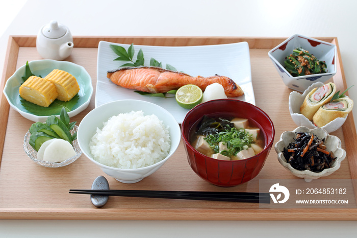 和食の朝食