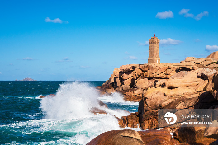 Atlantikküste in der Bretagne bei Ploumanach