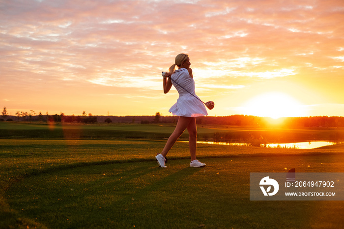 Silhouette of Blond Woman Play Golf .