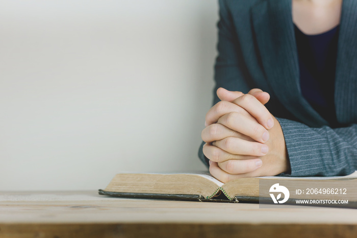 Hands female prayer to Load,Concept Pray for liberation,sin,no freedom.