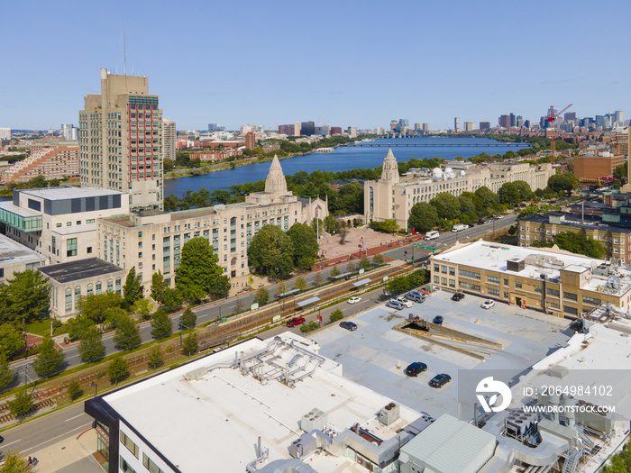 波士顿大学马什广场和马什教堂鸟瞰图，美国马萨诸塞州波士顿。