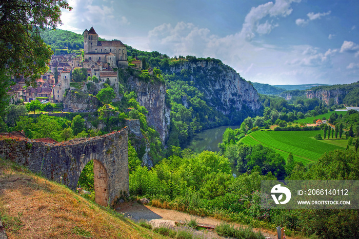 Saint Cirq Lapopie in France