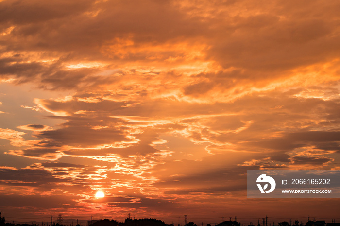 郊外の夕焼け風景