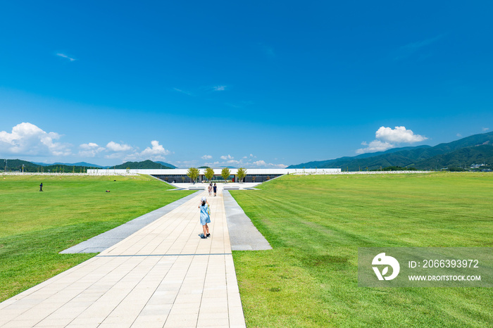 夏の青空と陸前高田の風景