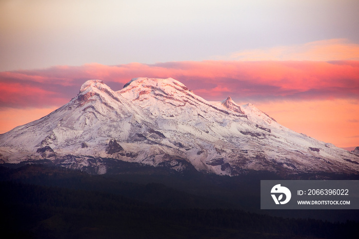 Volcán Iztaccíhuatl en México