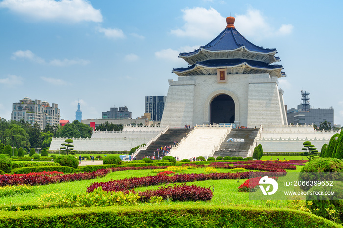 Fabulous view of the National Chiang Kai-shek Memorial Hall