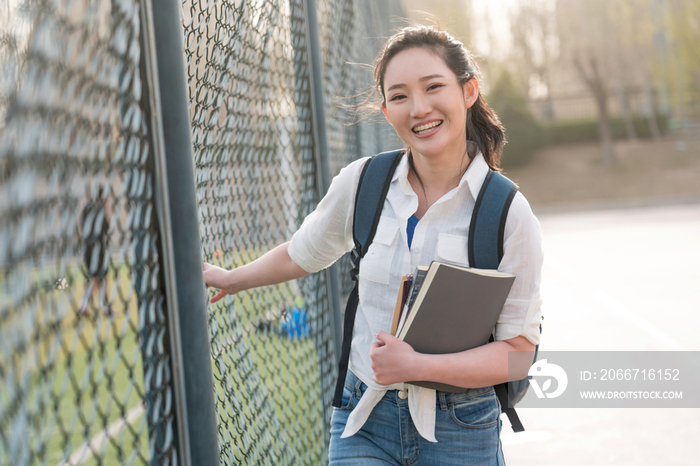 青年女大学生