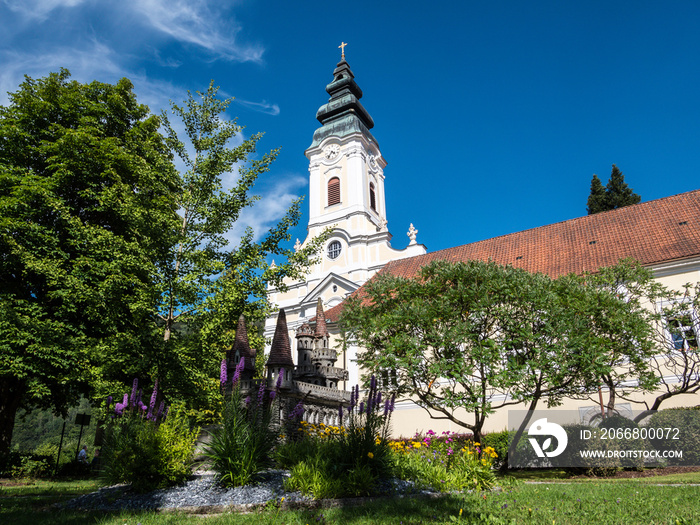 Klostergarten im Stift Engelhartszell