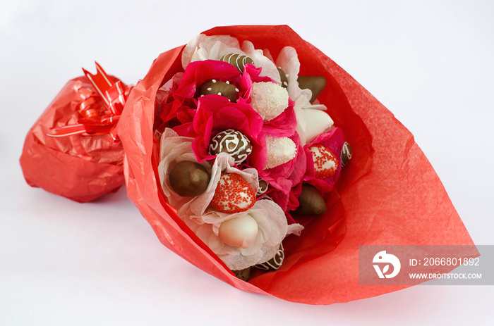 bouquet of chocolate dipped strawberries on horizontal - buquê de morangos