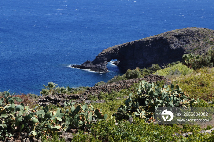 Pantelleria (Grotta dell’elefante)