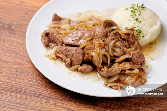 Liver and onions with potato