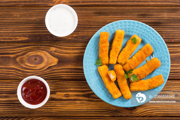 Fried fish sticks ( fingers ) or chicken nugget