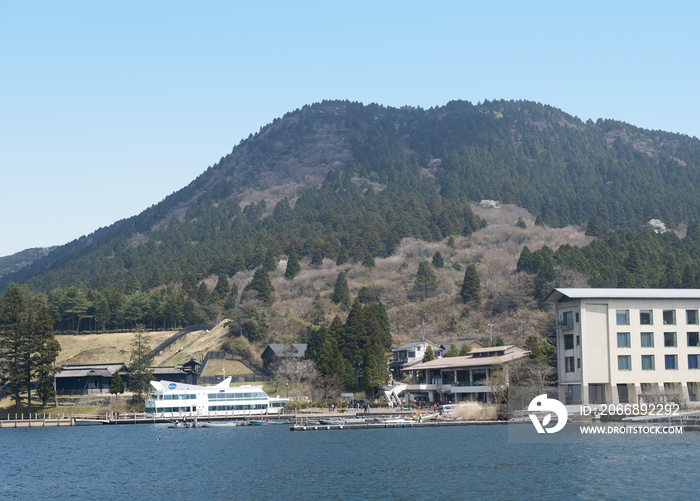 芦ノ湖の元箱根港（神奈川県箱根町）