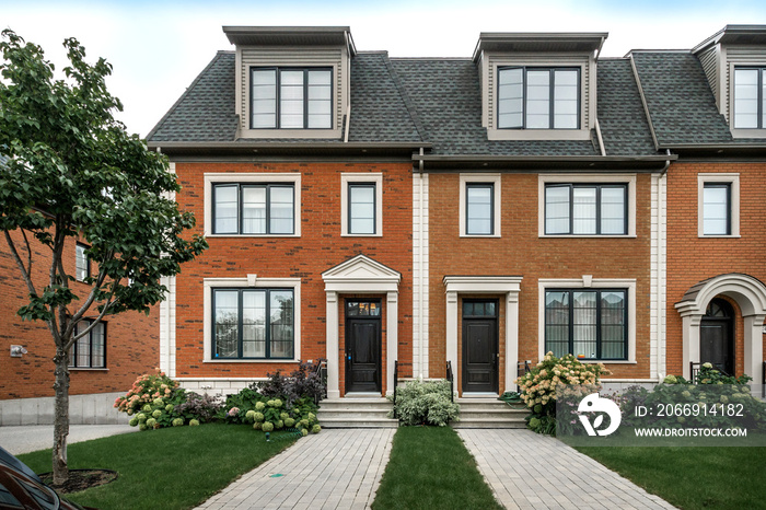 Modern 3 Floors Townhouses in Montreal