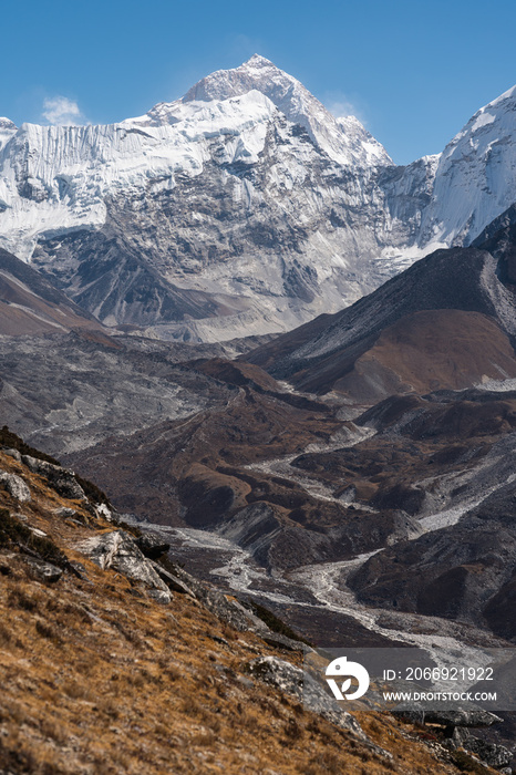 Makalu mountain peak, fifth highest peak in the world, Everest base camp trekking route, Nepal