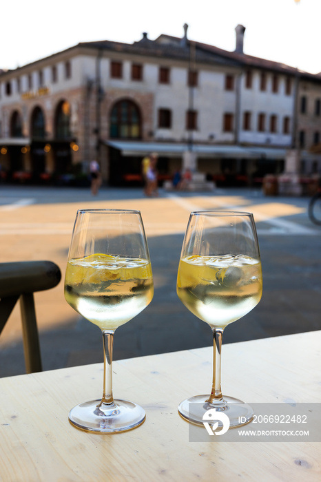 white spritz aperitif with lemon ice white wine