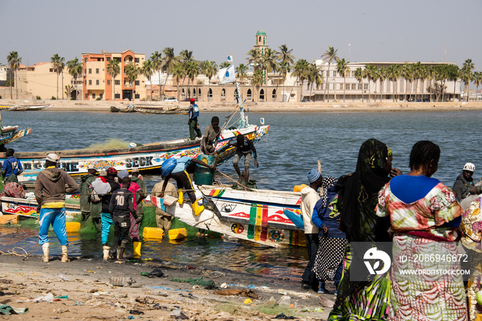 Port, Bateaux de pêcheurs, Saint Louis, Sénégal