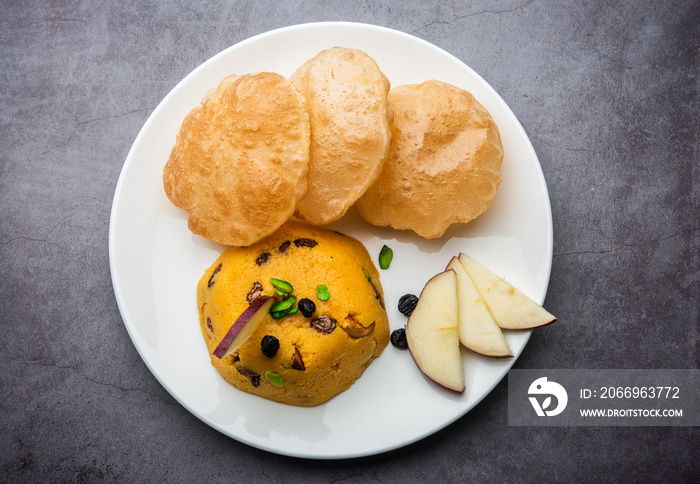 Halwa puri or sheera poori