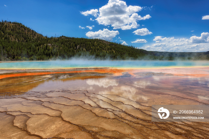 Yellowstone National Park, Grand Prismatic Spring, Wyoming