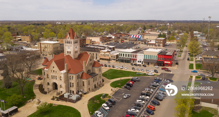 Sullivan Illinois Aerial Elevate Up Over Midwest USA