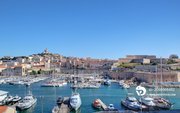 mucem et Vieux port de Marseille vu depuis le fort Saint-Jean