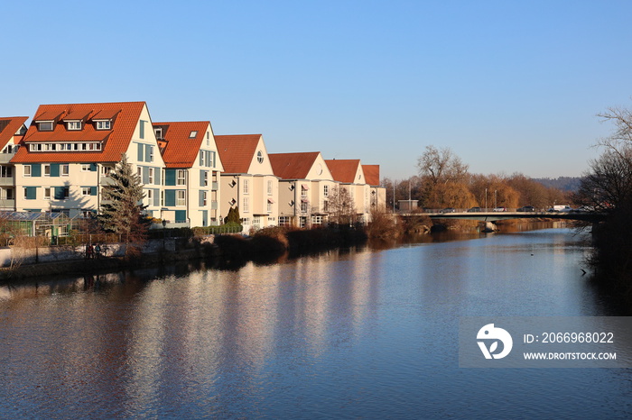 Blick über den Neckar auf die Altstadt von Rottenburg am Neckar