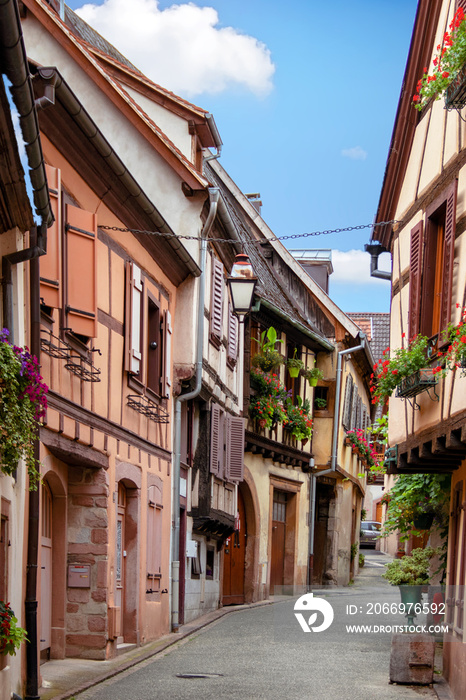 Ribeauvillé. Maisons à colombages dans les rues du centre-ville, Alsace, Haut Rhin. Grand Est