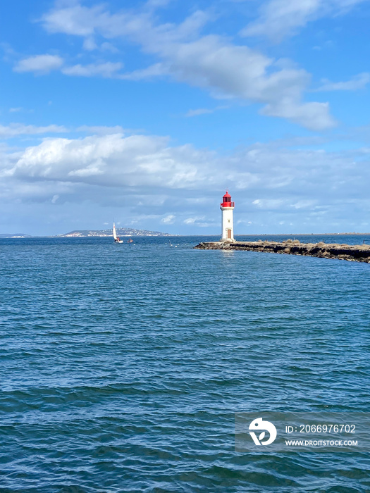 Phare sur le bassin de Thau, Occitanie