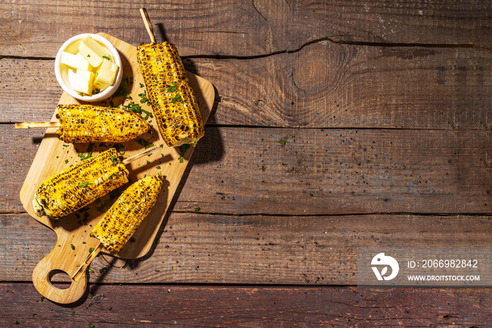 Grilled corn cobs