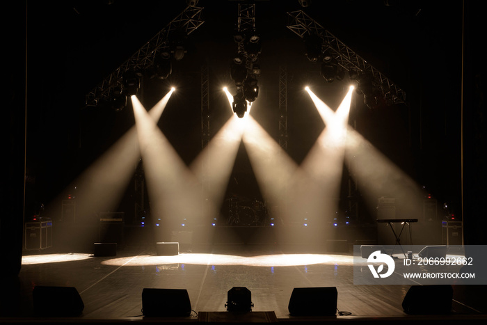 Free stage with lights, lighting devices.