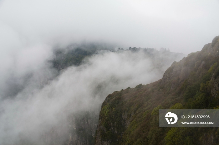 峨眉山