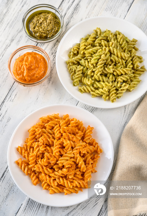 Fusilli with traditional and tomato pesto