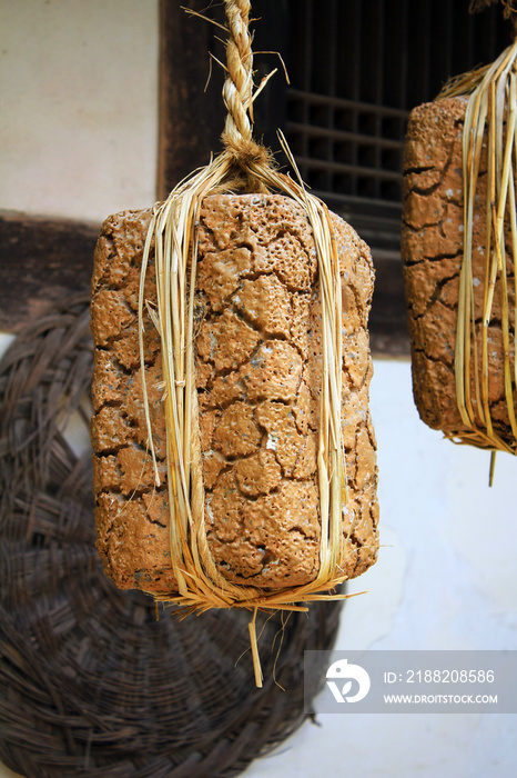 The way the fermented soybean is dried.