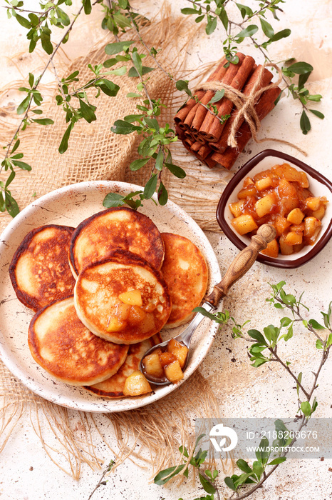 Pancakes with caramels apples