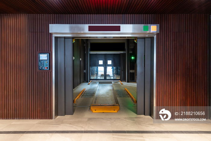 entrance to the High technology automatic smart car parking lift