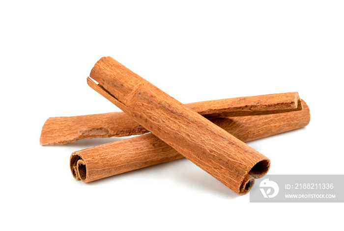 cinnamon sticks isolated on white background