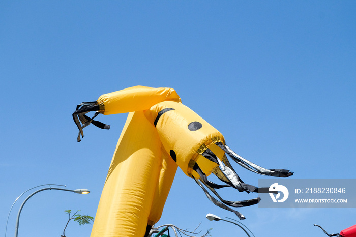 Inflatable air dancer