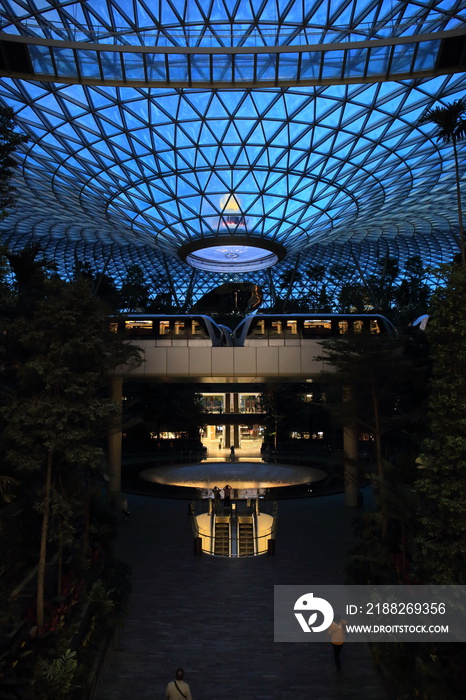 シンガポールの空港にあるジュエルの風景