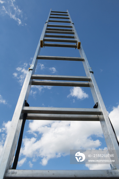 Ladder to sky, Ladder of success