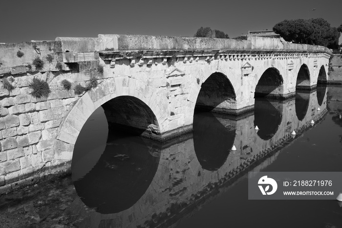 Rimini: Ponte di Tiberio, Roman bridge