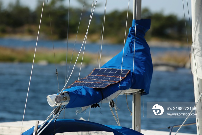 Foldable solar panel on a sailboat