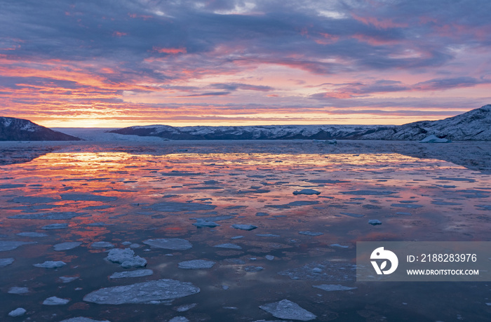 Early morning on a Glacial Bay